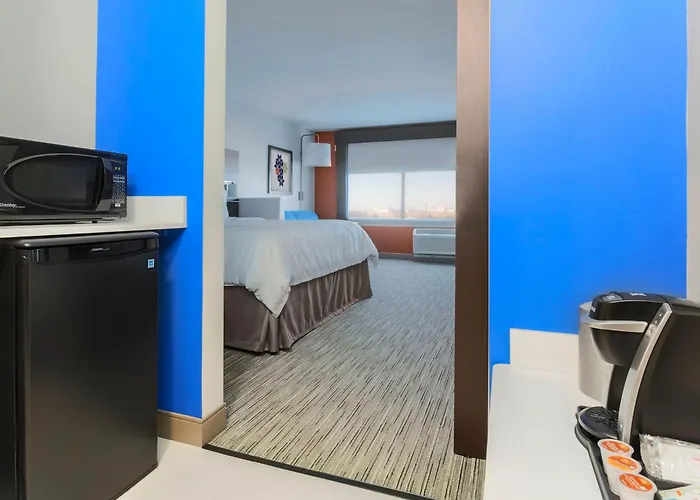 Express & Chicago O'hare Airport By Ihg Hotel Des Plaines