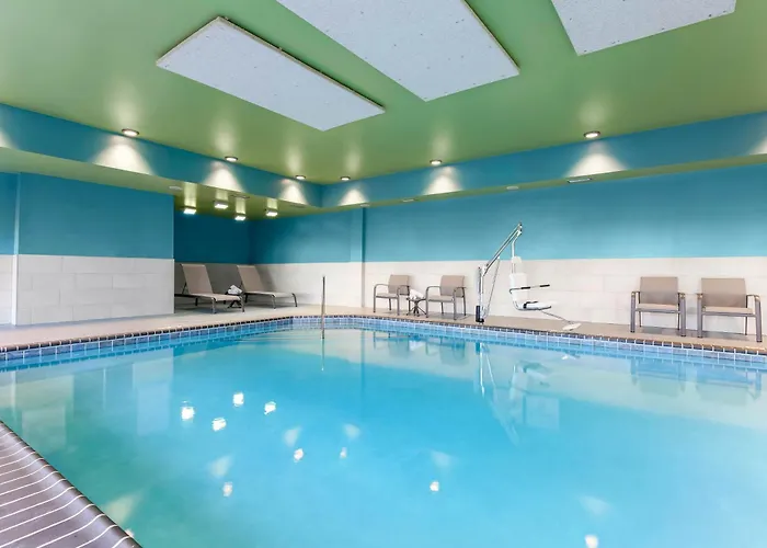 Express & Chicago O'hare Airport By Ihg Hotel