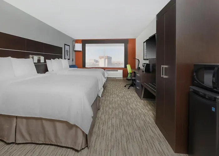 Express & Chicago O'hare Airport By Ihg Hotel