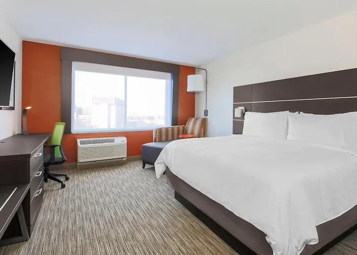 Express & Chicago O'hare Airport By Ihg Hotel Des Plaines