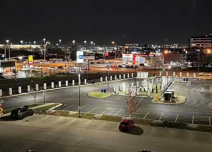 Express & Chicago O'hare Airport By Ihg Hotel 3*