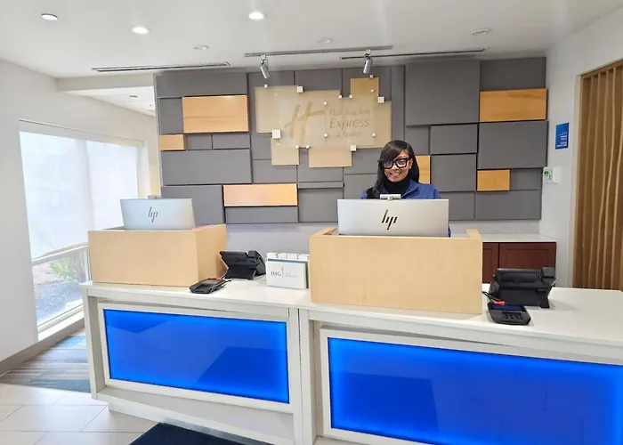 Express & Chicago O'hare Airport By Ihg 3*