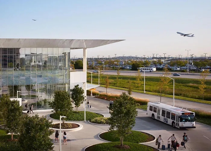 Express & Chicago O'hare Airport By Ihg Hotel 3*