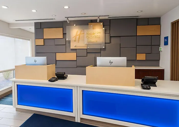 Express & Chicago O'hare Airport By Ihg Hotel