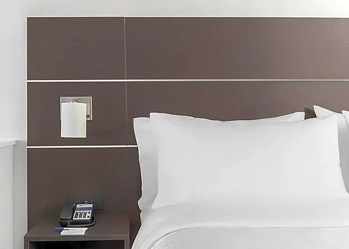 Hotel Express & Chicago O'hare Airport By Ihg Des Plaines